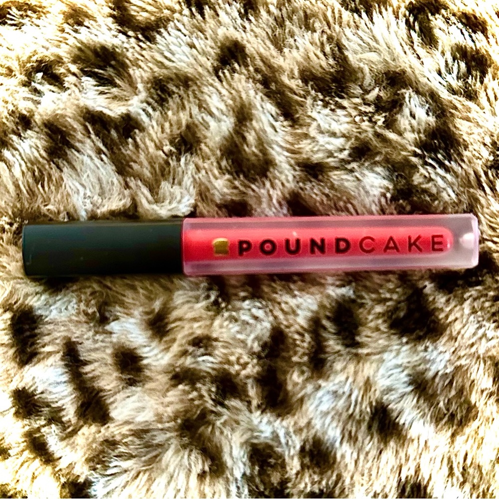 POUND CAKE || Cake Batter Liquid Lipstick in Red Velvet ♥️NWT♥️